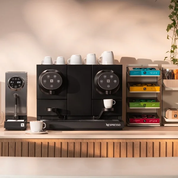 Momento Black Series commercial coffee machine